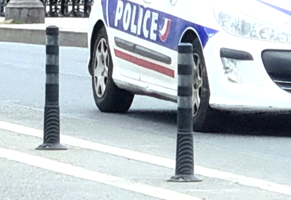 Améliorer la sécurité routière avec des balises réfléchissantes