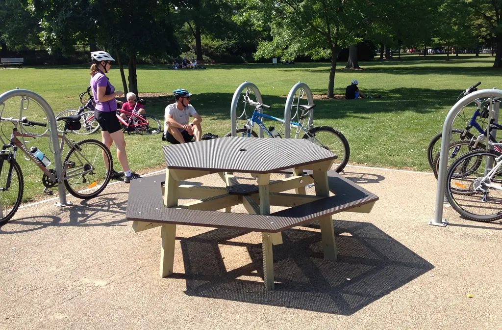 Arceau anti-stationnement vélo : guide pour choisir votre arceau
